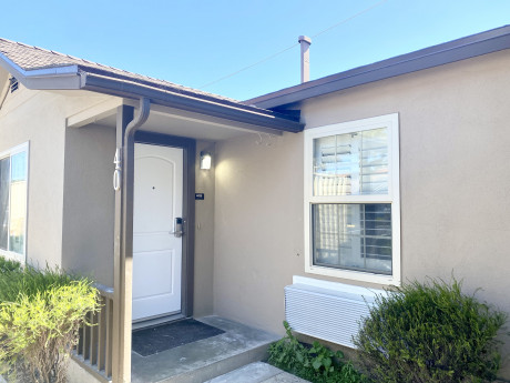 Cottage 2BR + Kitchen: 1 King & 1 Queen